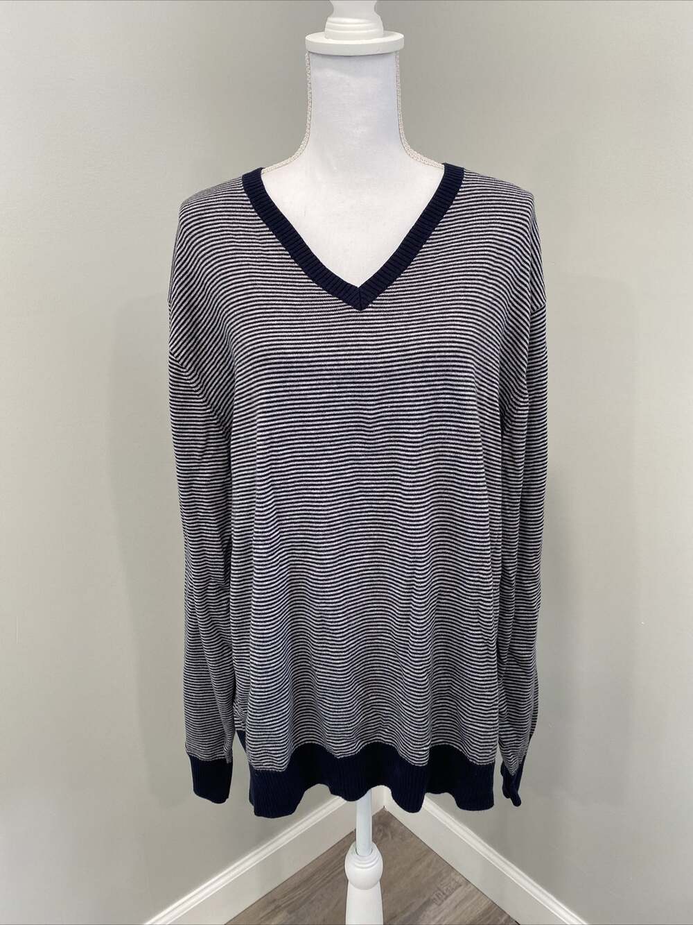 Vintage Tommy Hilfiger Mens Sweater Striped V-Neck Long Sleeve Cotton XL